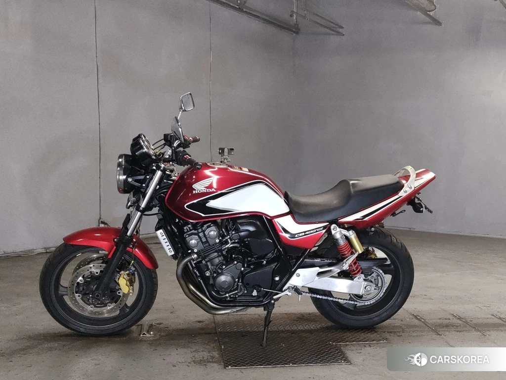 Проданный Honda CB400SF 2011 из Японии, фото 2