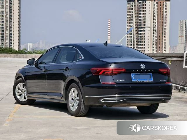 Volkswagen Passat id 4258911 из Китая 7