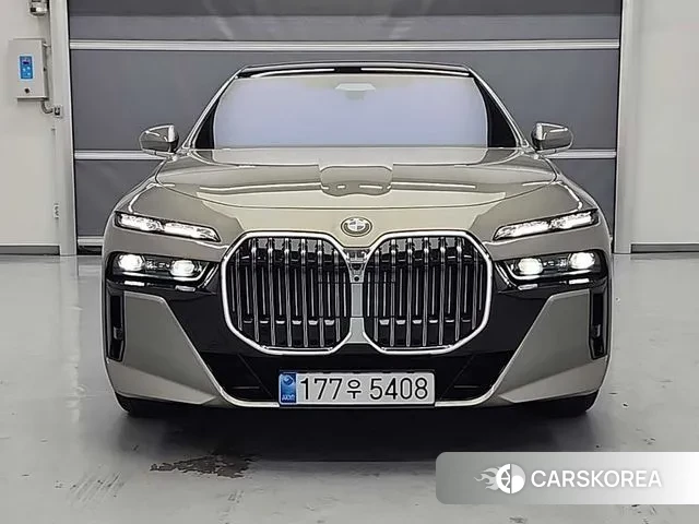 BMW 7 Series (G70) 2025 Серый из Кореи, фото 3