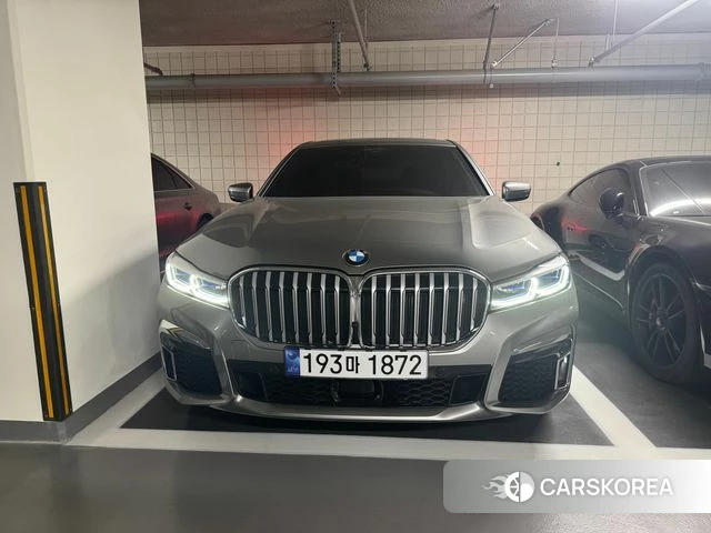 BMW 7 Series (G11) 2021 Серебристо-серый из Кореи, фото 2