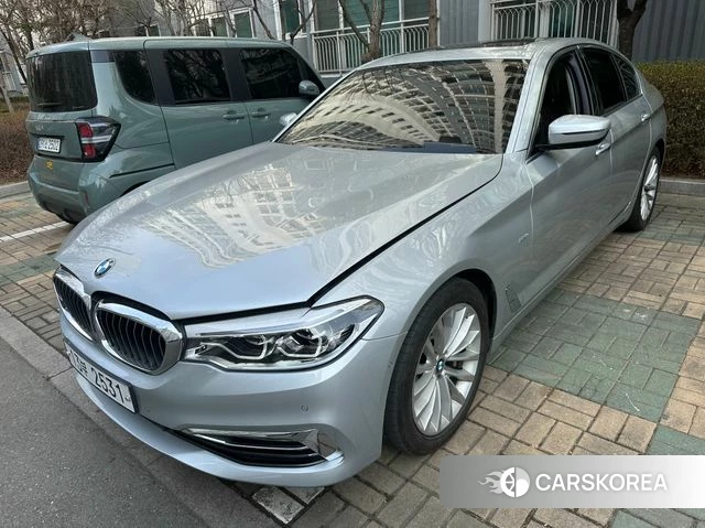 BMW 5 Series (G30) 2018 Серебряный из Кореи, фото 2