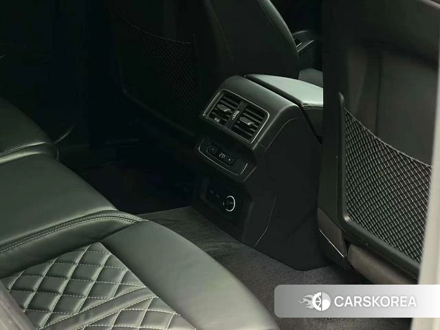 Audi Q5L Sportback id 4213848 из Китая 12