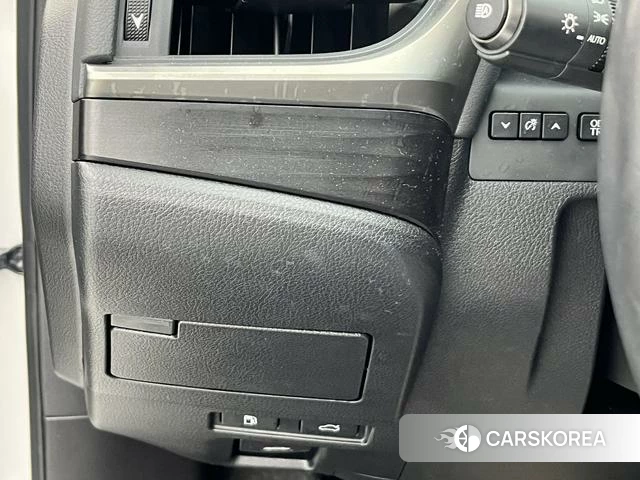 Lexus ES id 4274715 из Китая 12