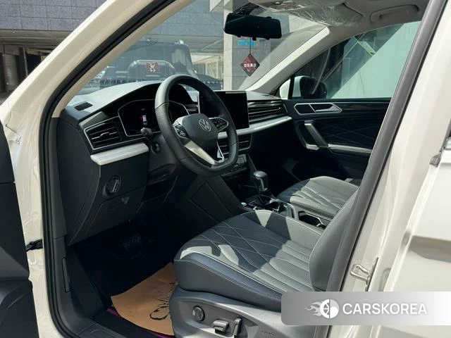 Volkswagen Tiguan L 2022 Белый из Китая, фото 2
