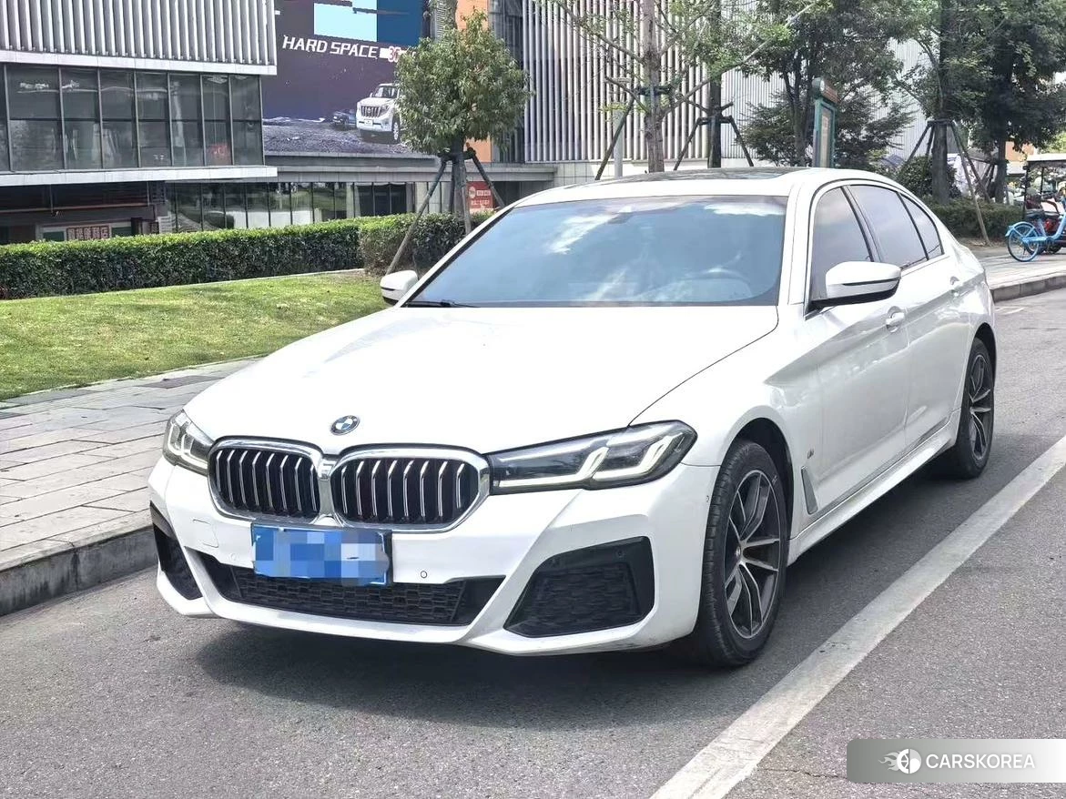 BMW 5 series 2021 Белый из Китая, фото 2