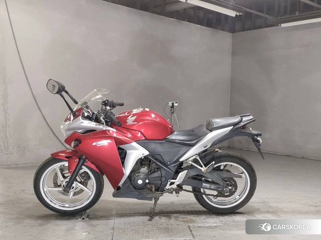 Проданный Honda CBR250R 2011 из Японии