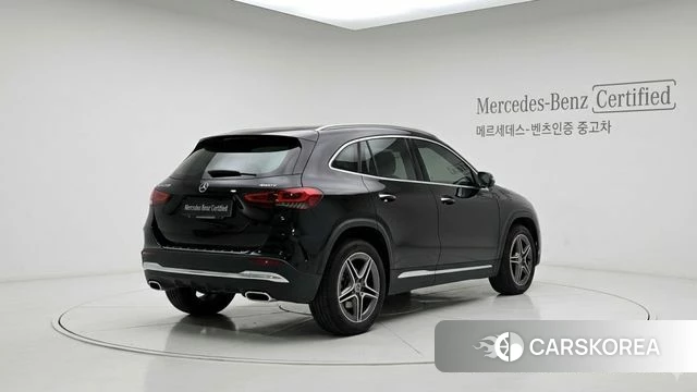 Mercedes-Benz GLA - Class H247 2025 Черный из Кореи, фото 2