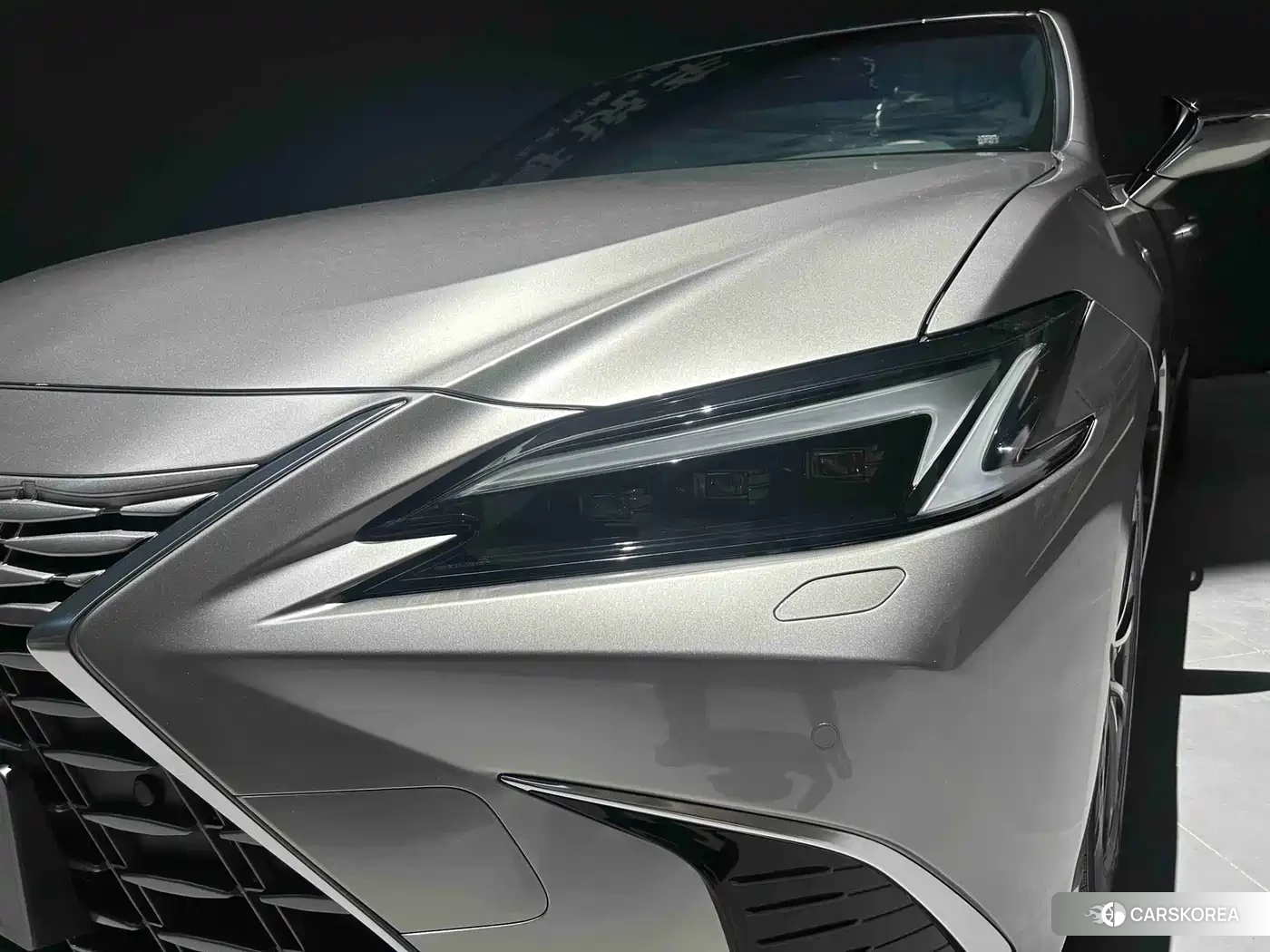 Lexus ES id 4653869 из Китая 11