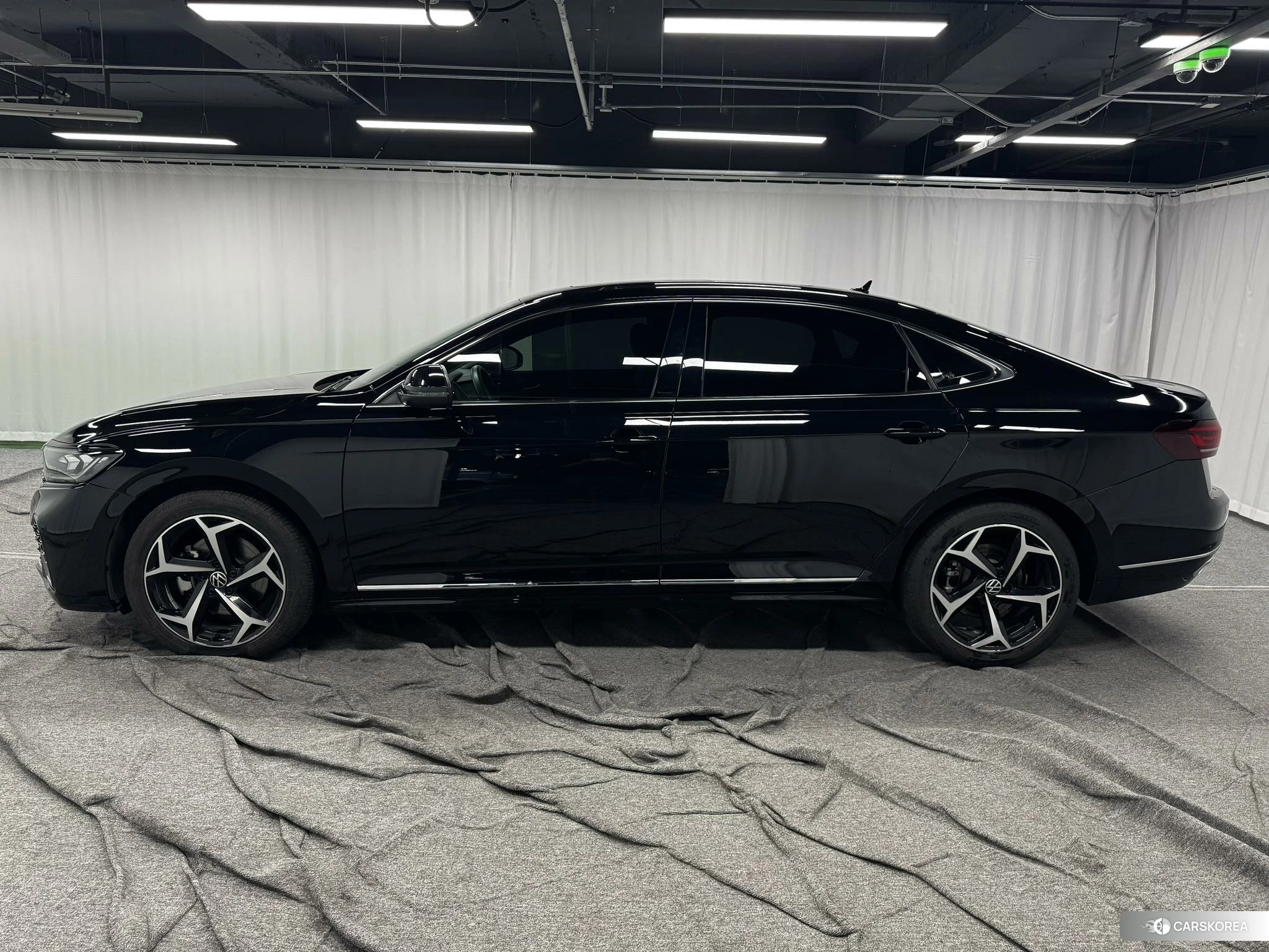 Volkswagen Passat id 4512519 из Китая 12