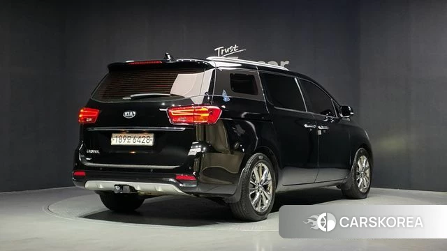 Kia The New Carnival id 4496909 из Кореи 12