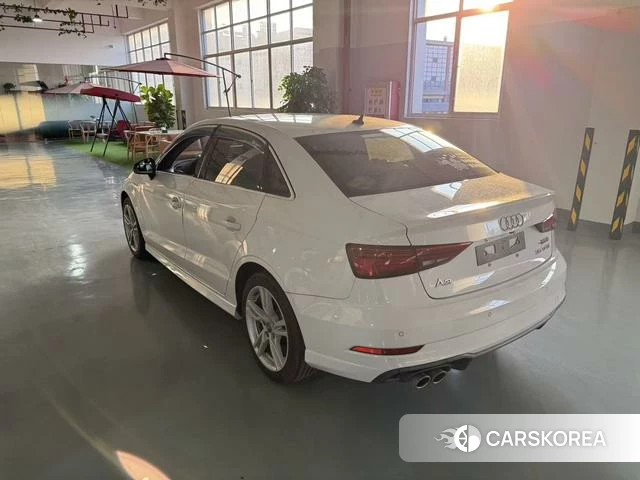 Audi A3 2021 Белый из Китая, фото 2