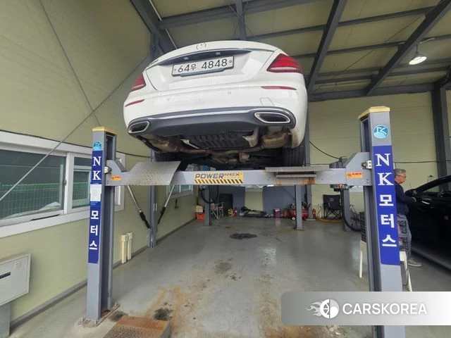 Mercedes-Benz E-Class W213 2019 Белый из Кореи, фото 2