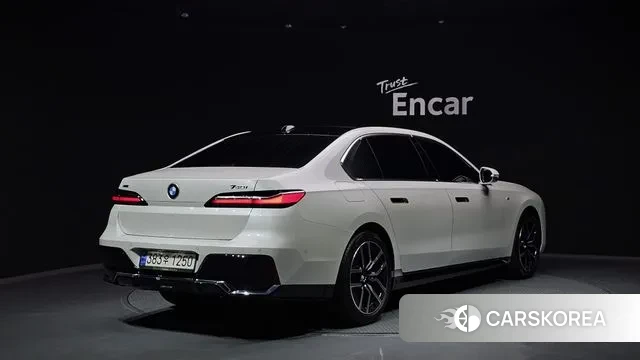 BMW 7 Series (G70) id 2993136 из Кореи 12