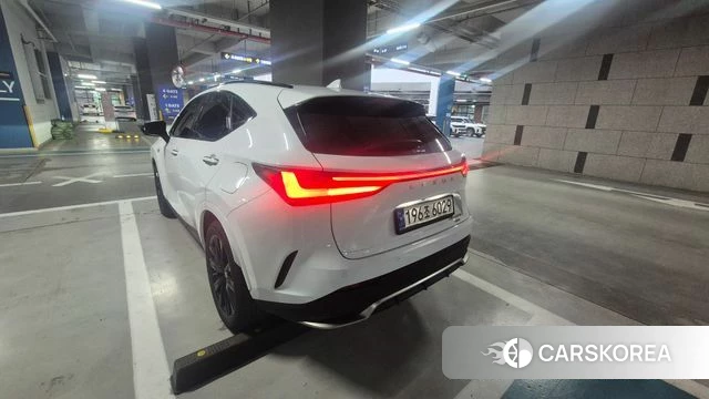 Lexus NX450h + 2nd generation 2022 Белый из Кореи, фото 4