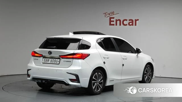 Lexus CT200h id 4378243 из Кореи 12