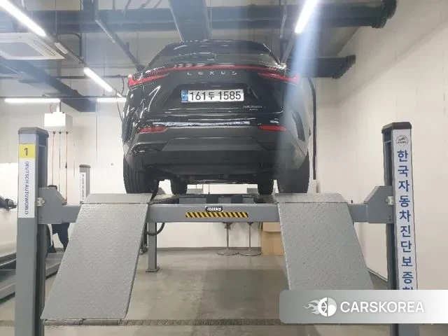 Lexus NX350h Second generation 2024 Черный из Кореи, фото 2