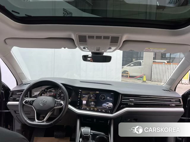 Volkswagen Touareg id 4272761 из Китая 11