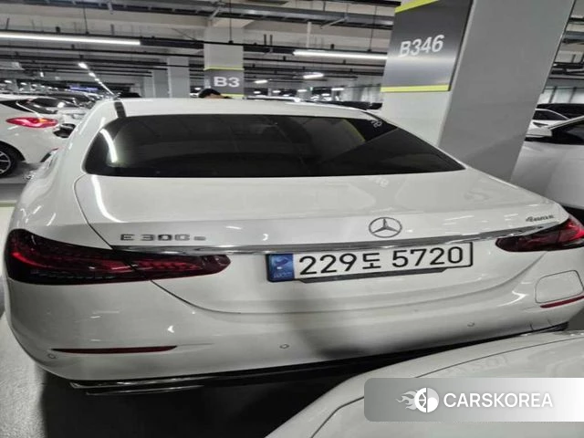 Mercedes-Benz E-Class W213 2022 Белый из Кореи, фото 2