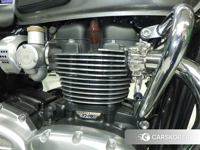 Engine photo