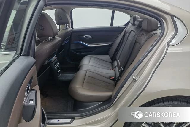 BMW 3 series id 4289981 из Китая 12