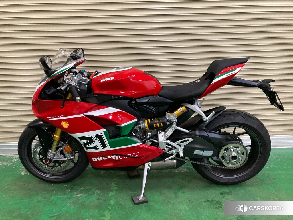 Проданный Ducati PANIGALE V2 2023 из Японии, фото 2