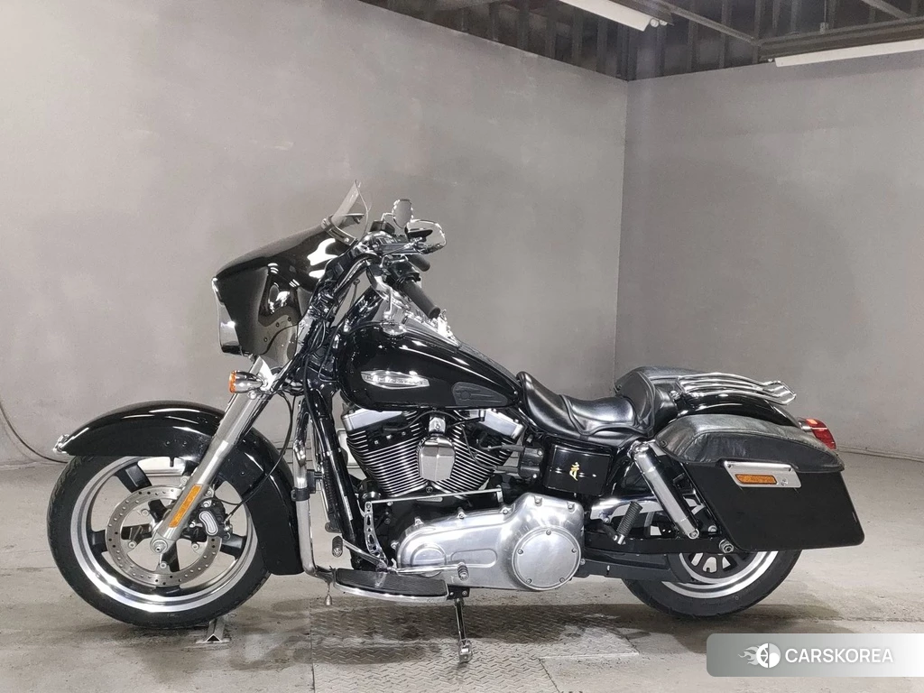 Проданный Harley-Davidson DYNA SWITCHBACK FLD1580 2014 из Японии, фото 2
