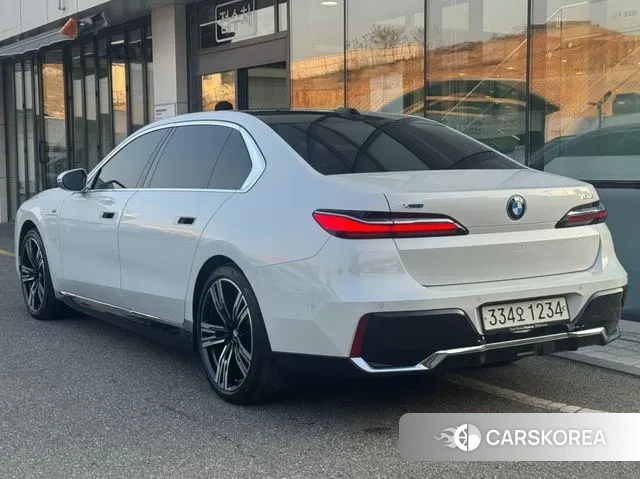 BMW 7 Series (G70) id 3382809 из Кореи 12