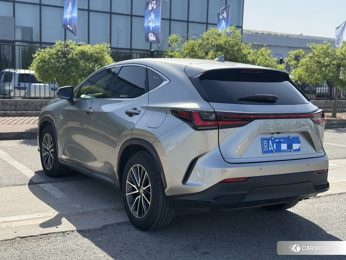 Lexus NX 2023 Темно-серый из Китая, фото 2