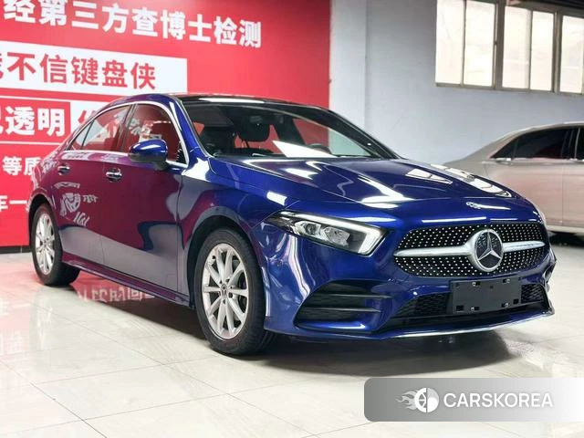 Mercedes-Benz Class A 2021 Синий из Китая, фото 2