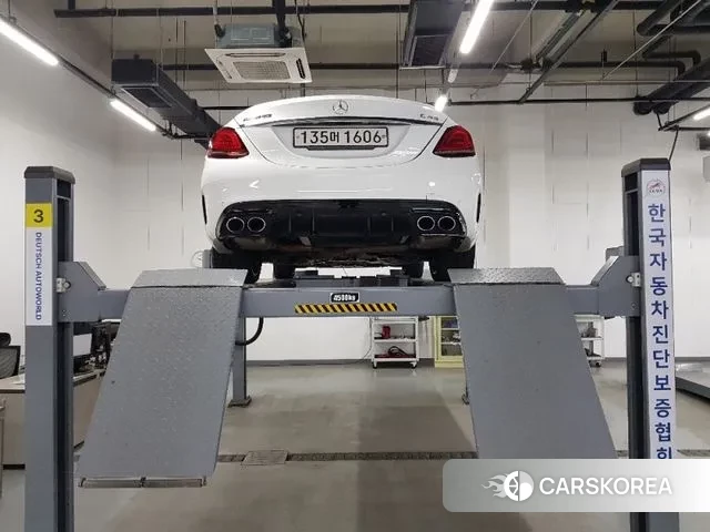 Mercedes-Benz C-Class W205 2020 Белый из Кореи, фото 2