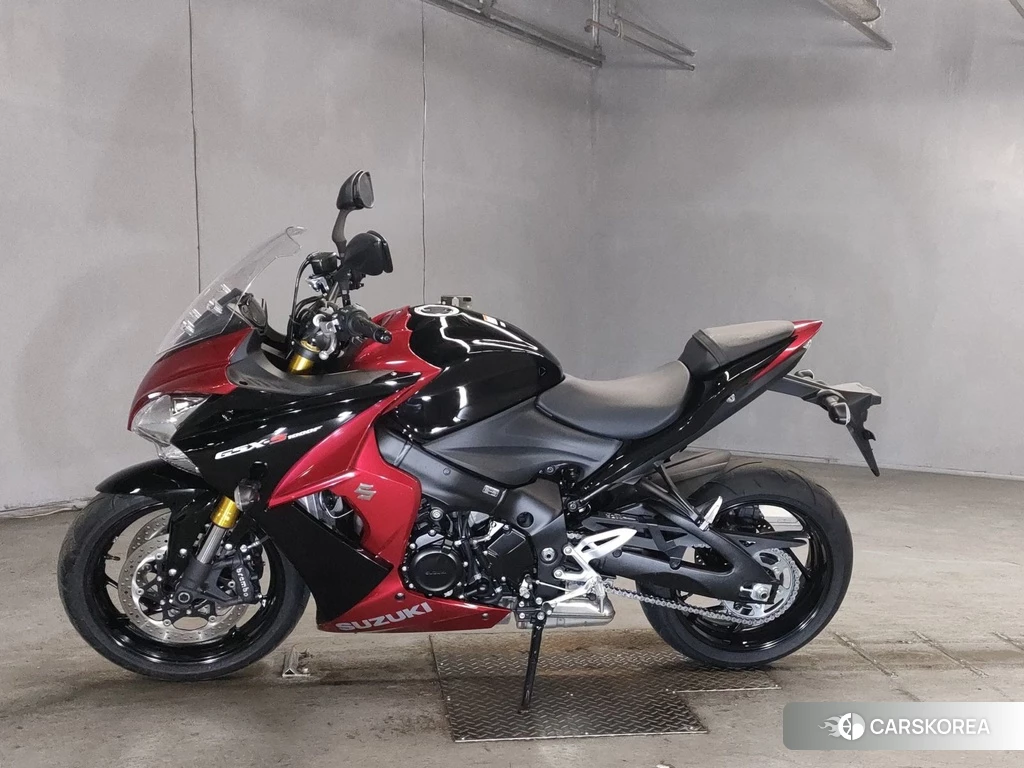 Проданный Suzuki GSX-S1000F 2017 из Японии, фото 2