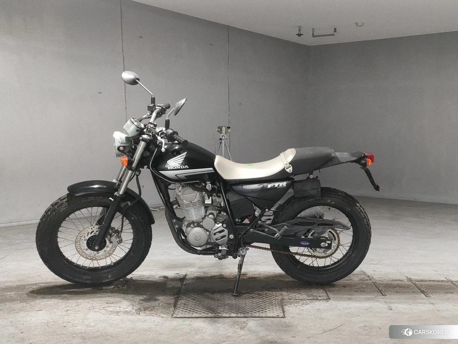 Проданный Honda FTR223 id 4193886 из Японии, фото 3