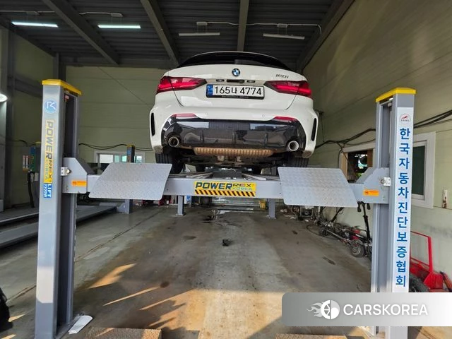 BMW 1 Series (F40) 2022 Белый из Кореи, фото 2