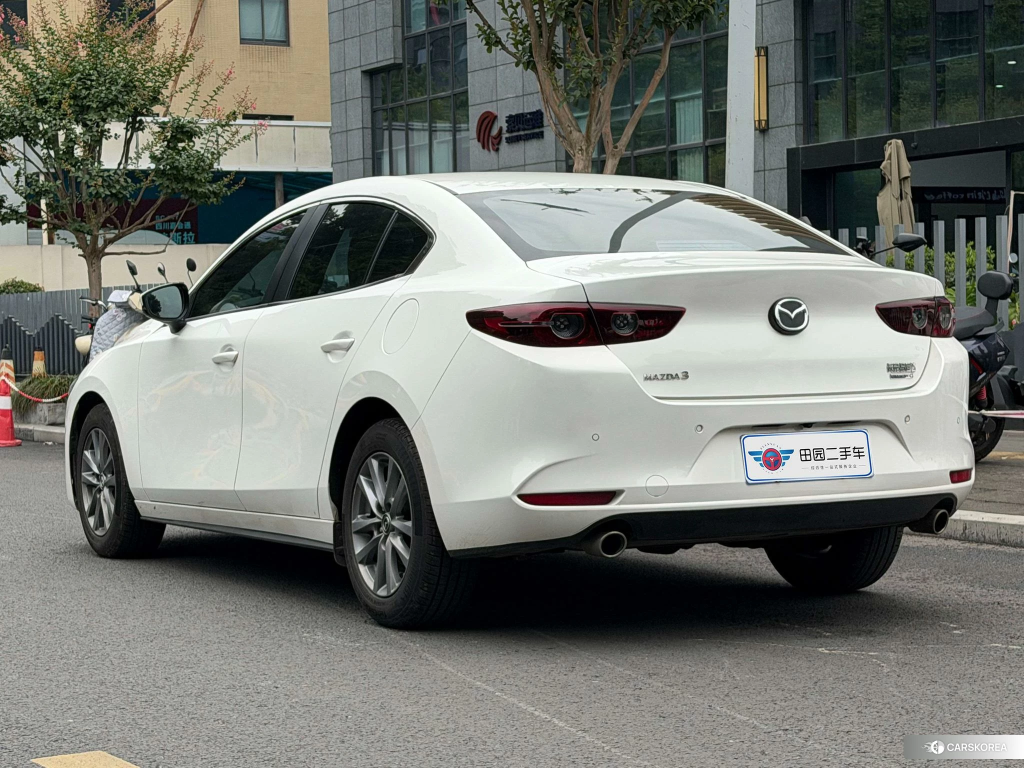 Mazda 3 Angkesaila 2023 Белый из Китая, фото 5