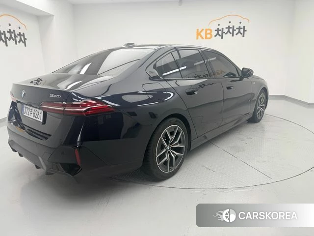 BMW 5 Series (G60) id 4665214 из Кореи 12