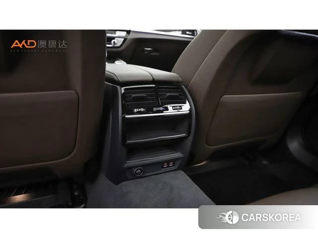 BMW 5 series 2021 Белый из Китая, фото 2