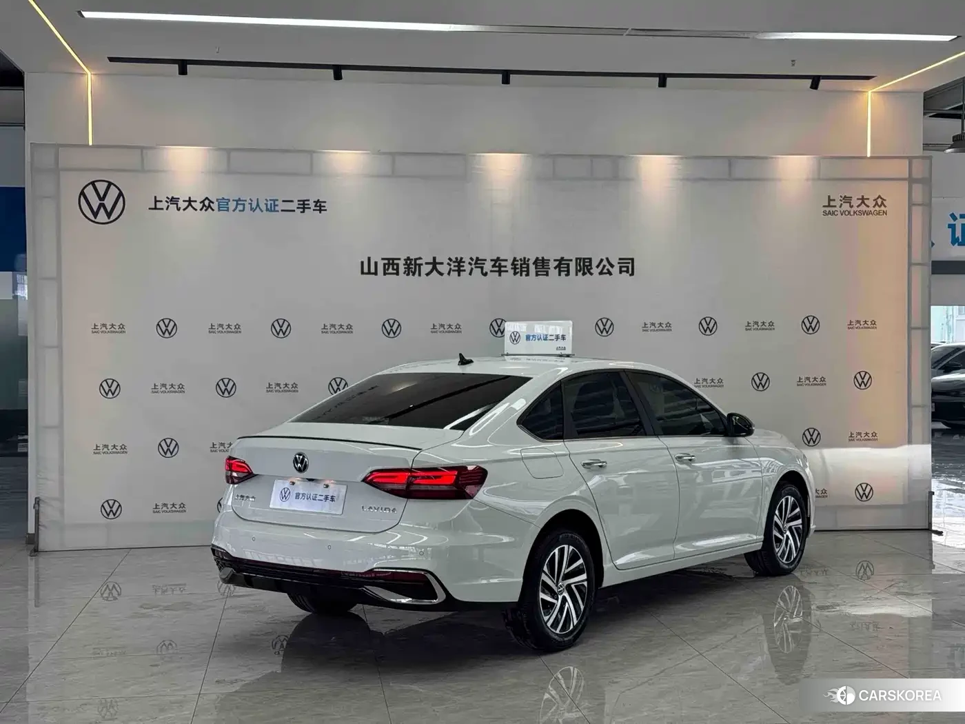 Volkswagen Lavida 2024 Белый из Китая, фото 2