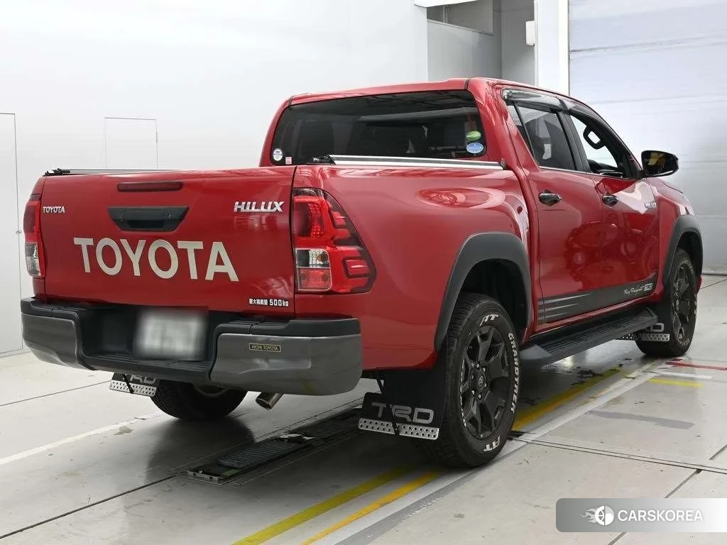 Toyota Hilux 2019 из Японии, фото 2