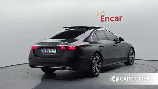 Mercedes-Benz E-Class W214 id 4612574 из Кореи 12