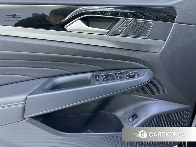 Volkswagen Passat id 4276623 из Китая 12