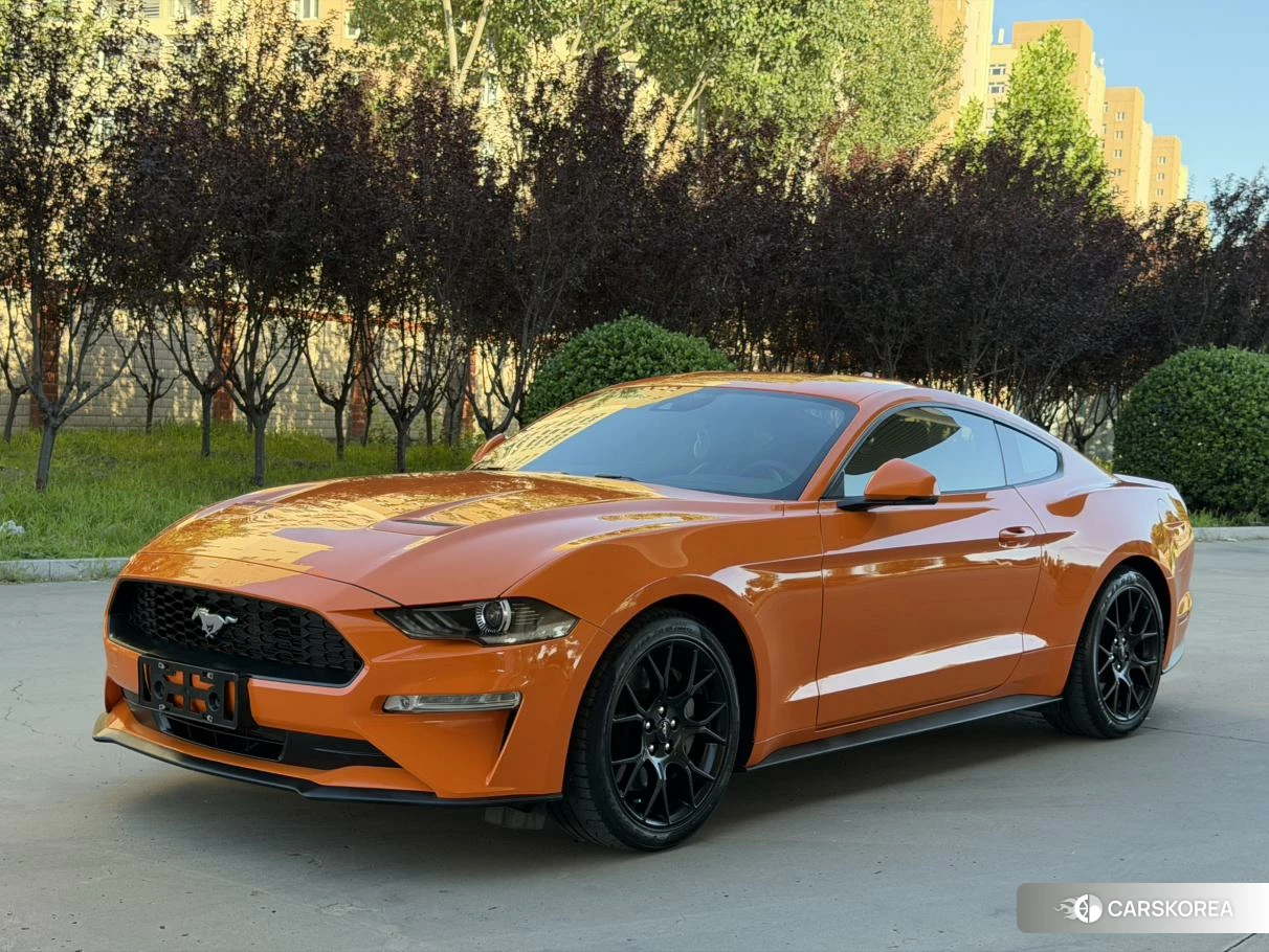 Ford Mustang 2021 Оранжевый из Китая, фото 2