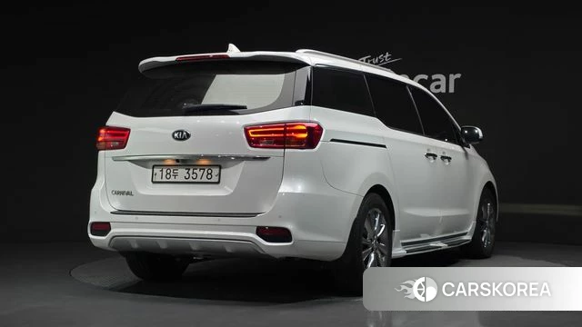 Kia The New Carnival id 4759943 из Кореи 12