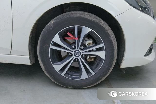 Nissan Xuan Yi id 4212314 из Китая 8
