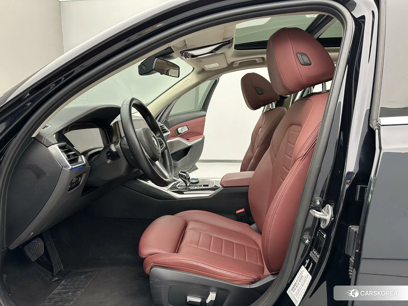 BMW 3 series 2021 Черный из Китая, фото 2