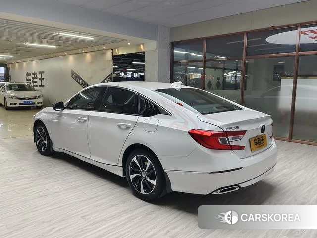 Honda Accord 2021 Белый из Китая, фото 2