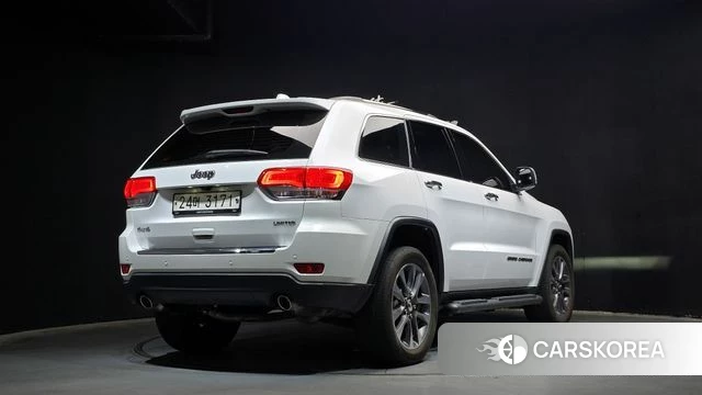 Jeep Grand Cherokee id 4310955 из Кореи 12