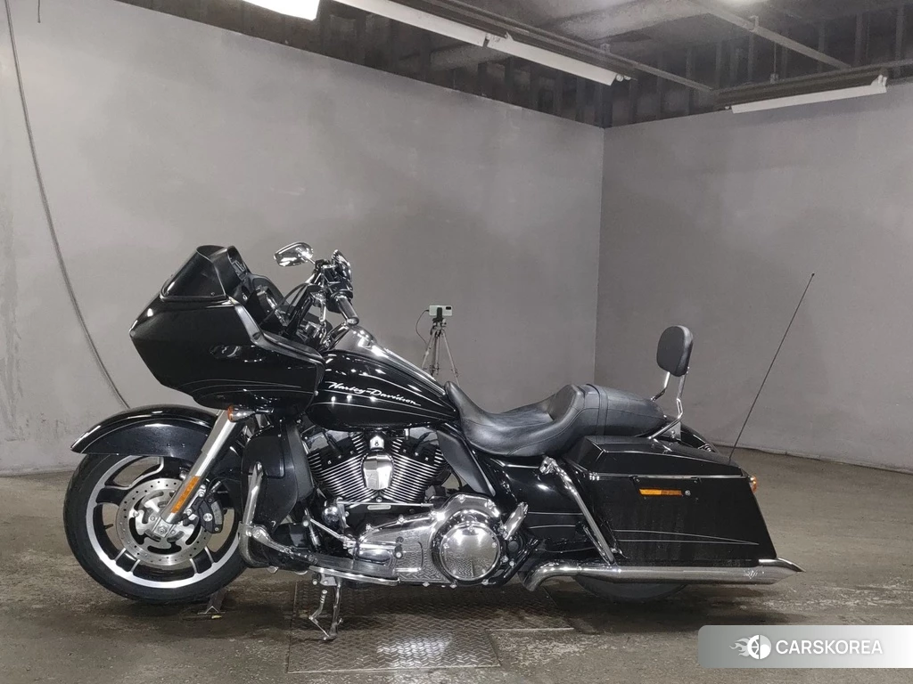 Проданный Harley-Davidson Road Glide FLTRX1690 2011 из Японии, фото 2