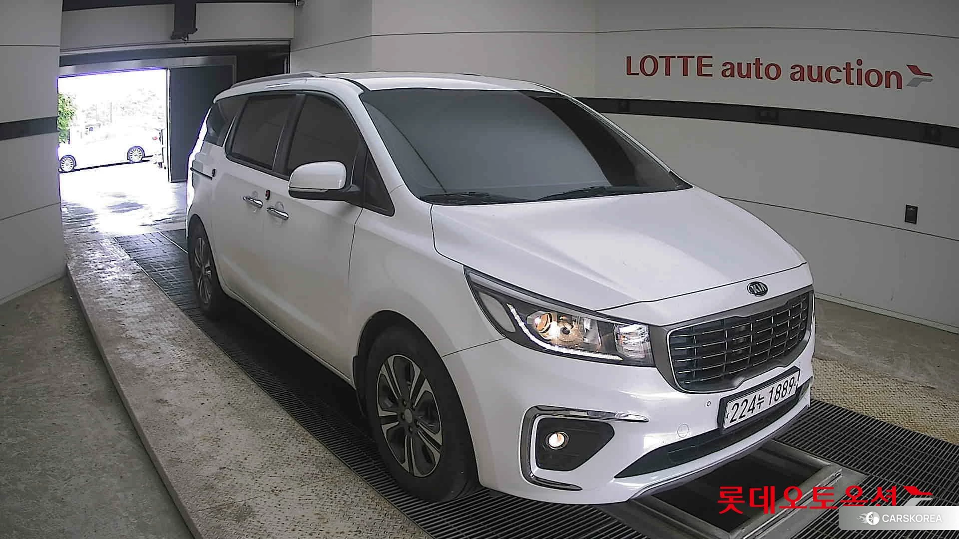 Kia Carnival id 4289633 из Кореи 12