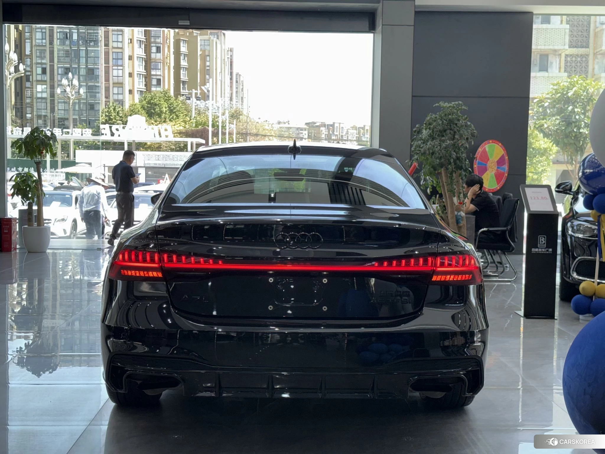 Audi A7L 2023 Черный из Китая, фото 2