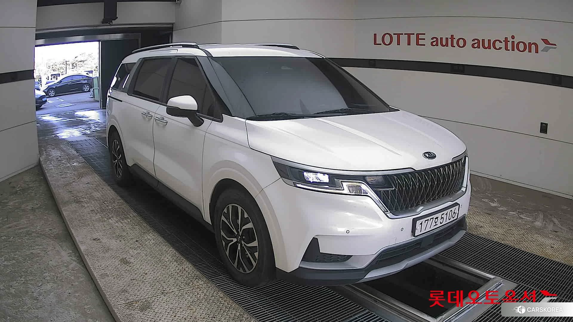 Kia Carnival id 3882166 из Кореи 12